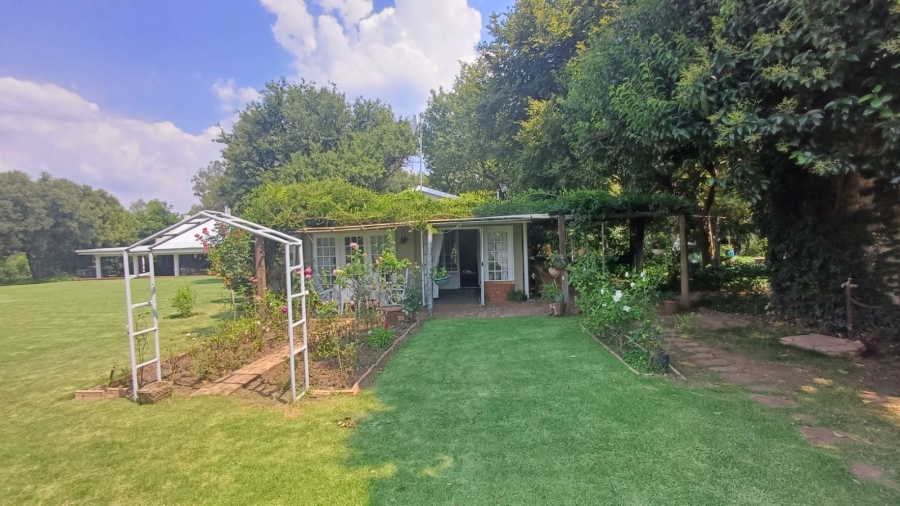 Commercial Property for Sale in Remhoogte AH North West